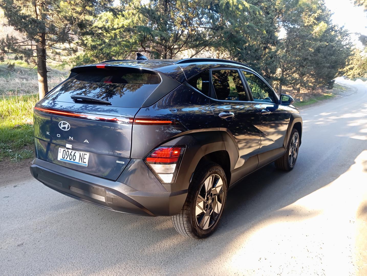 Hyundai Kona 2025 — photo 2