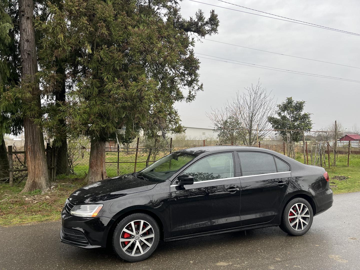 Volkswagen Jetta 2016 — photo 2