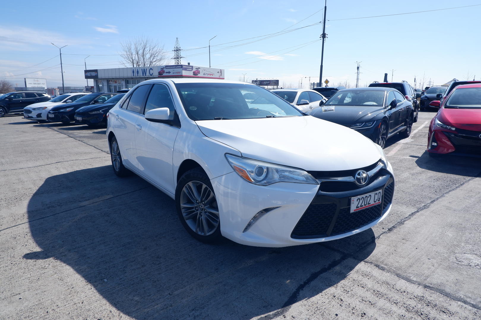 Toyota Camry 2015 — photo 2