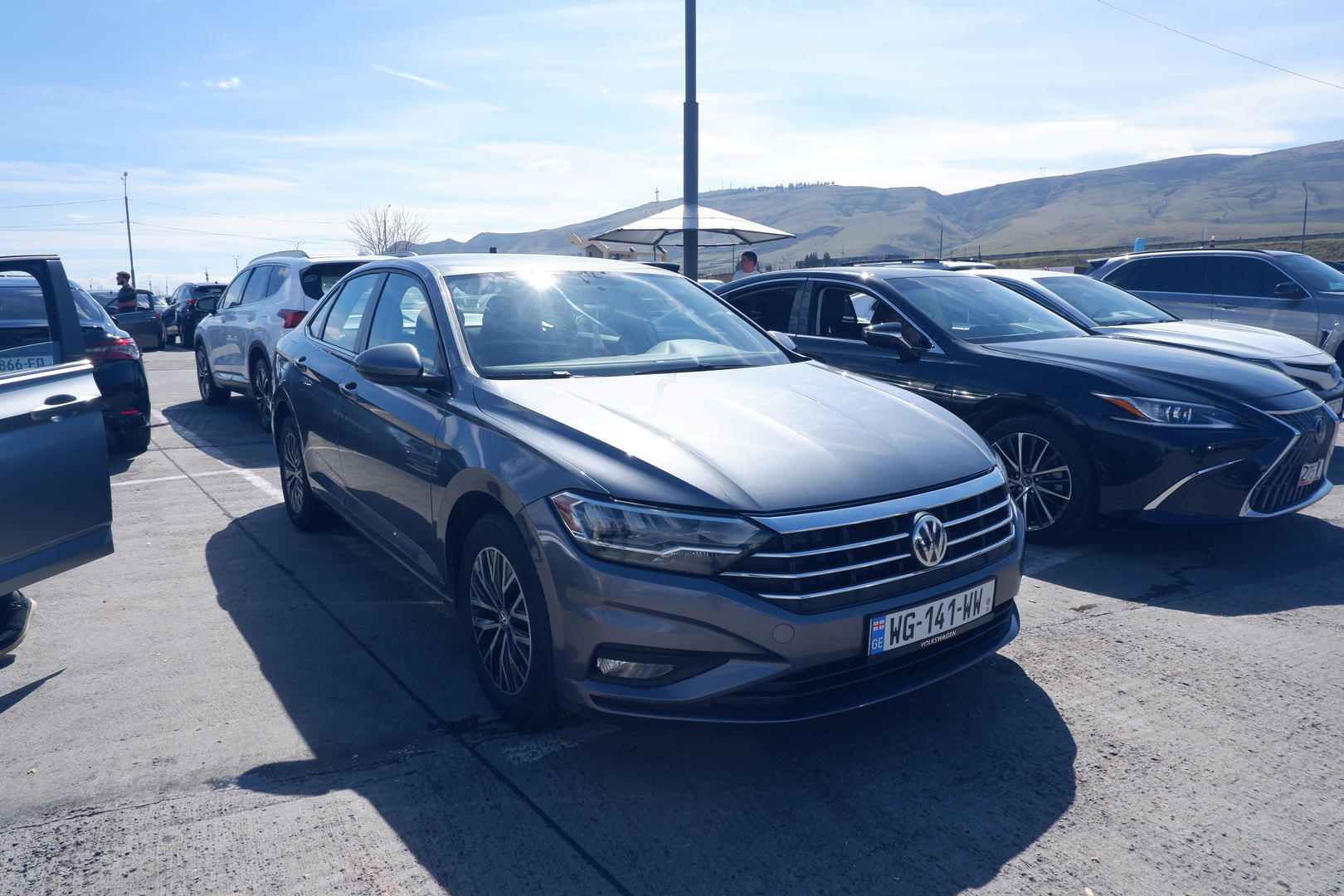 Volkswagen Jetta 2018 — photo 2