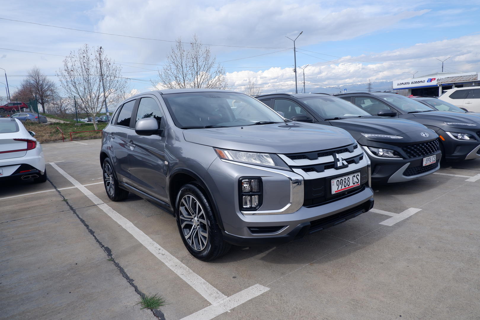 Mitsubishi Outlander Sport 2022 — photo 2