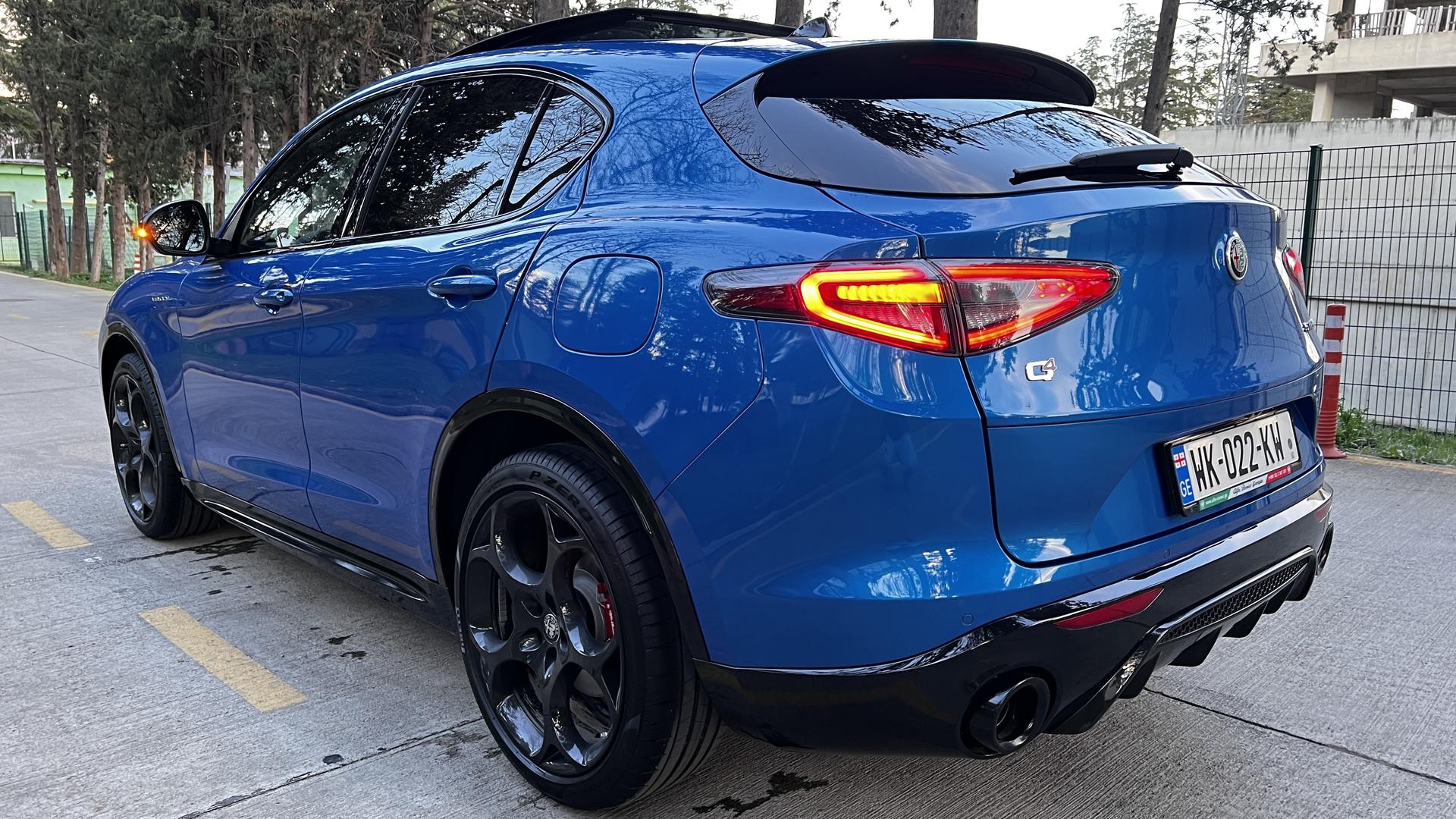 Alfa Romeo Stelvio 2025 — photo 2