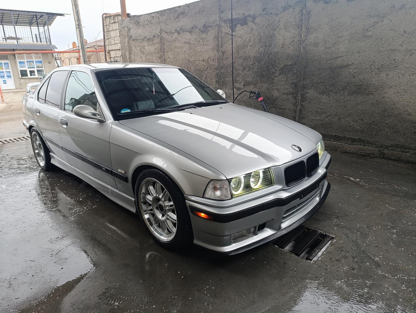 BMW 320 1997 — photo 2
