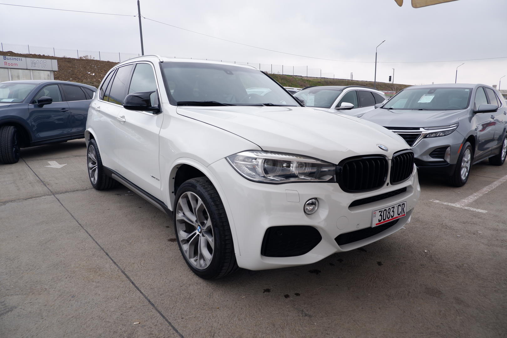 BMW X5 2017 — photo 2