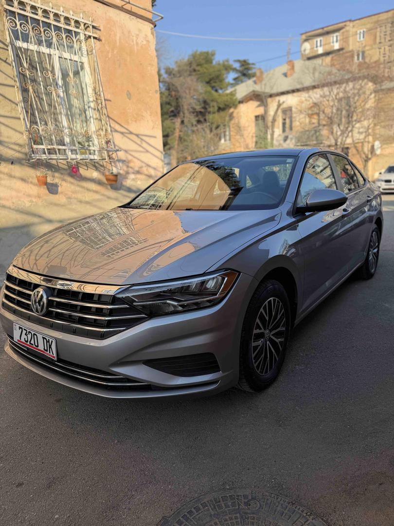 Volkswagen Jetta 2021 — photo 2