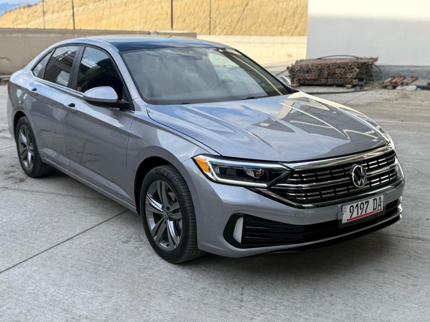 Volkswagen Jetta 2023 — photo 2