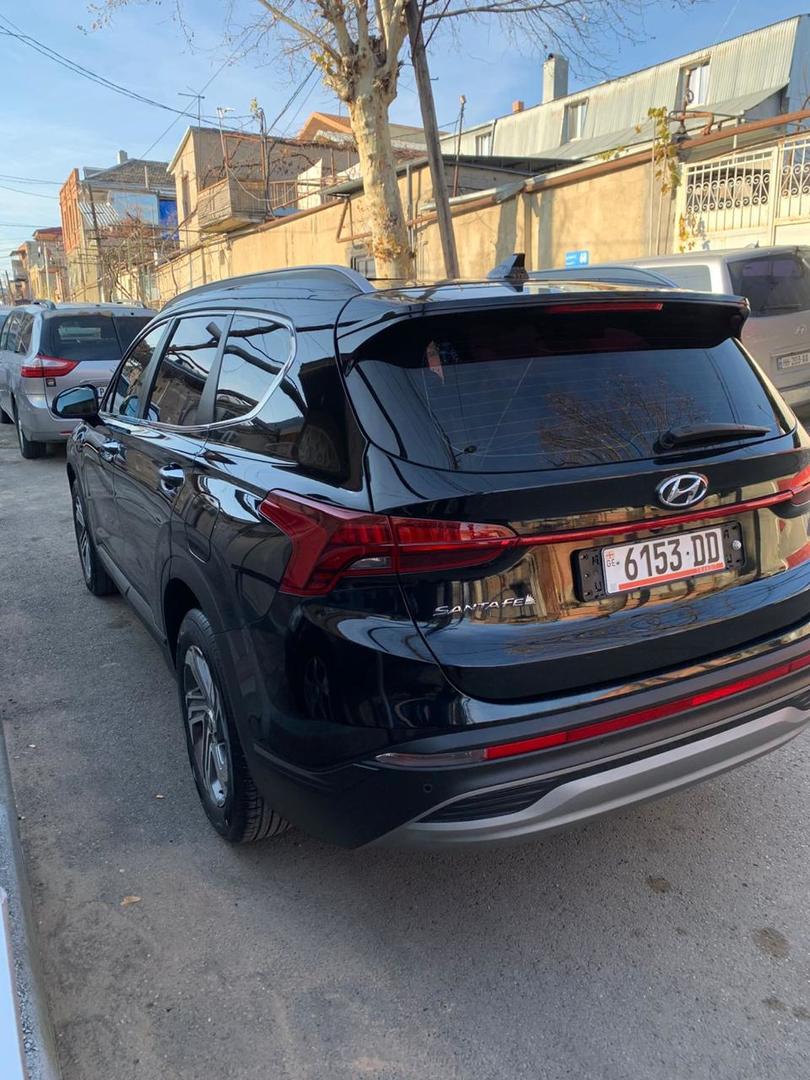 Hyundai Santa Fe 2021 — photo 2