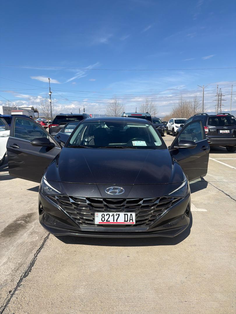 Hyundai Elantra 2022 — photo 2