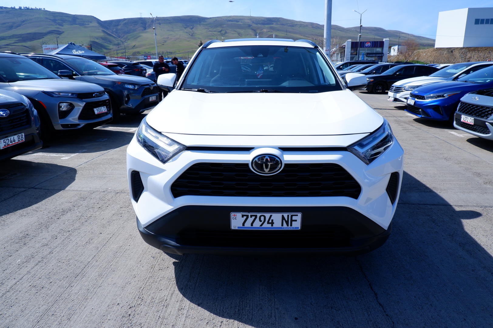 Toyota RAV 4 2022 — photo 2