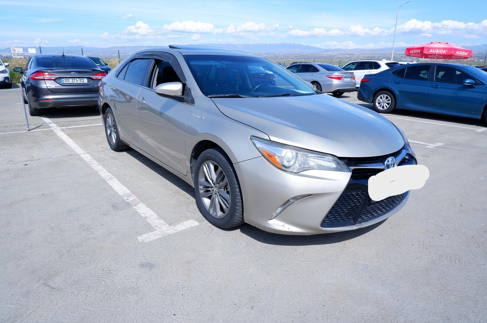 Toyota Camry 2015 — photo 2