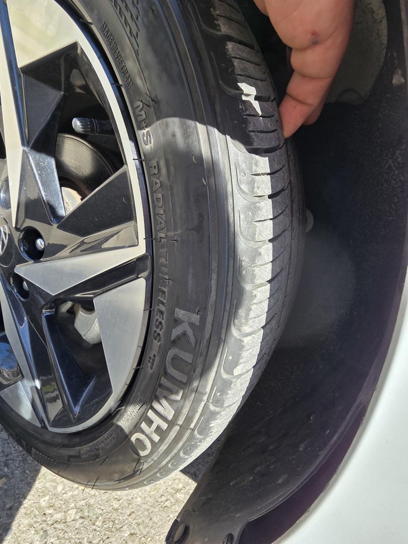 Hyundai Elantra 2022 — photo 2