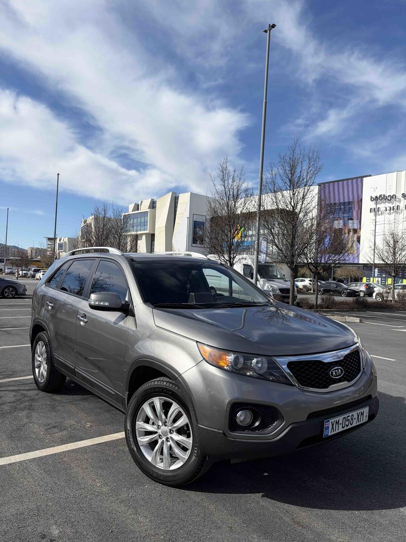 Kia Sorento 2009 — photo 2