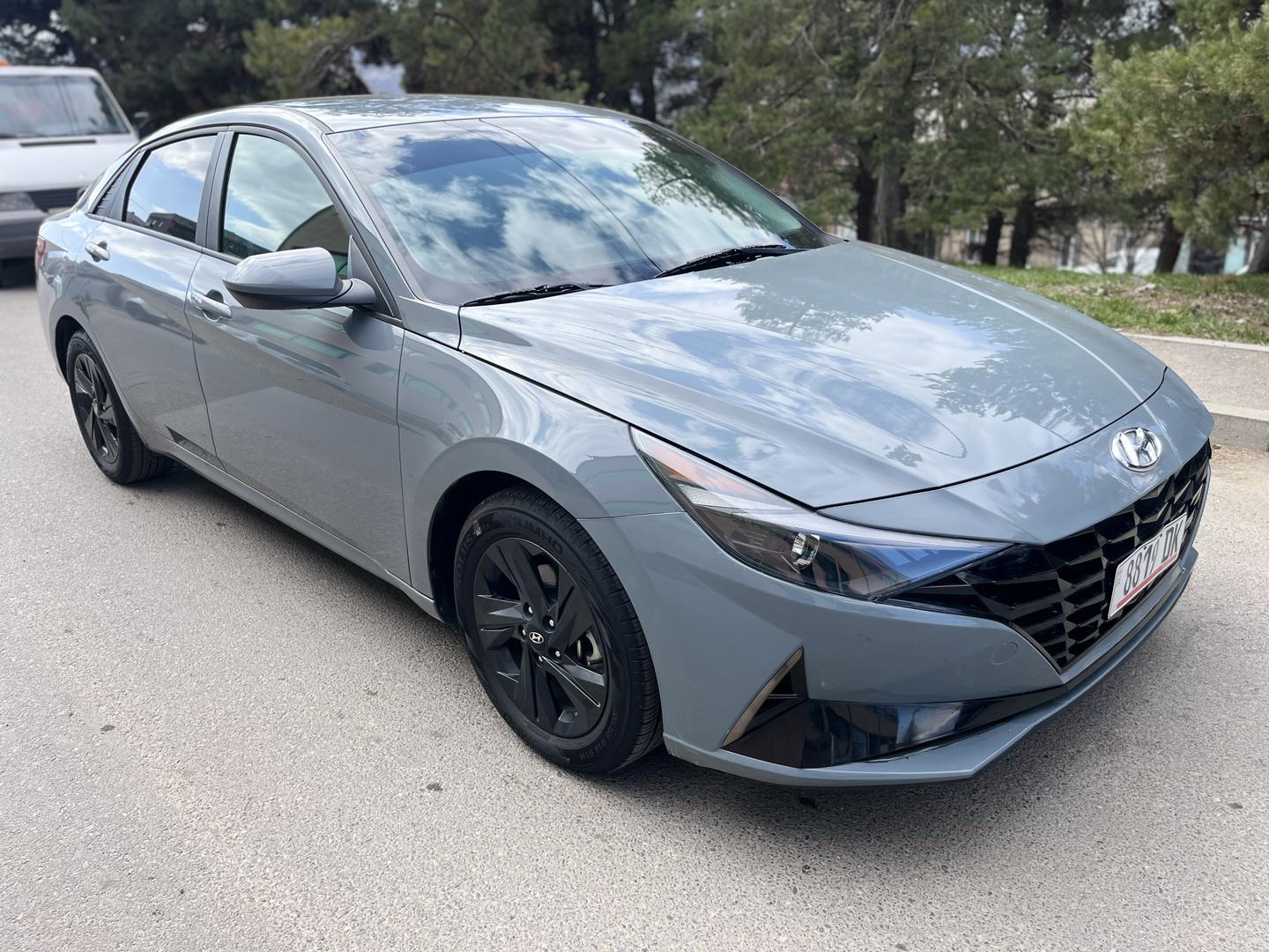 Hyundai Elantra 2022 — photo 2