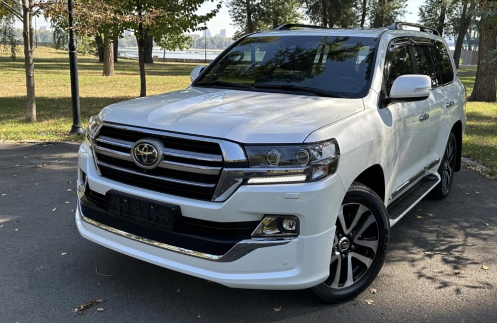 Toyota Land Cruiser 200 2019 — photo 2
