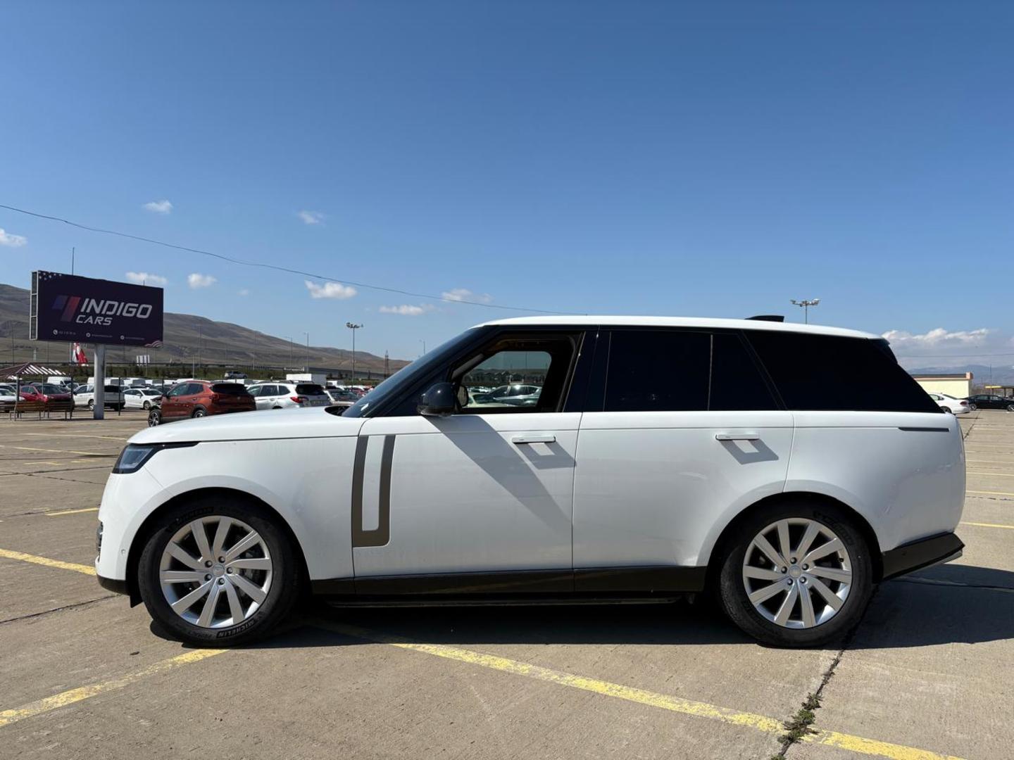 Land Rover Range Rover Vogue 2022 — photo 2