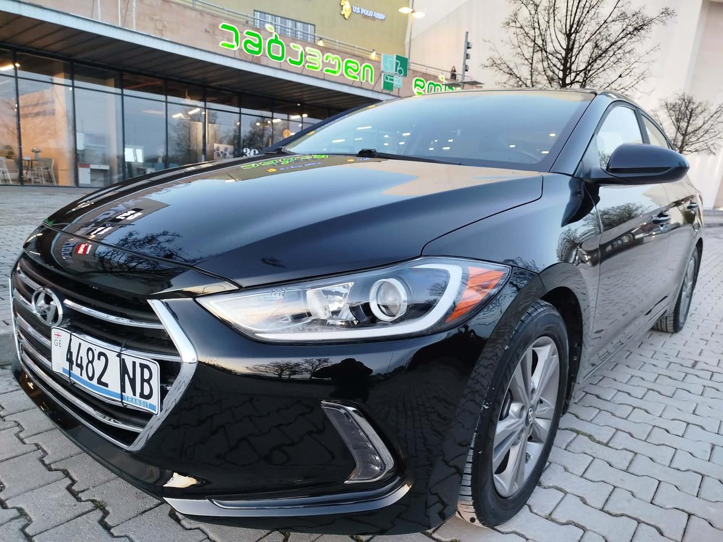 Hyundai Elantra 2018 — photo 2