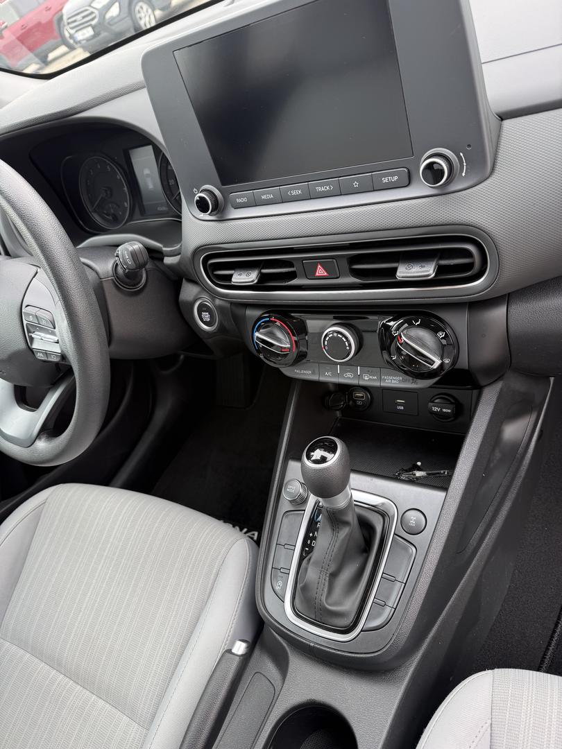 Hyundai Kona 2023 — photo 2