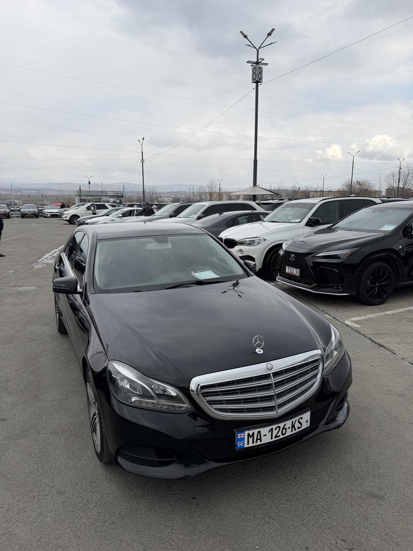 Mercedes-Benz E 220 2015 — photo 2