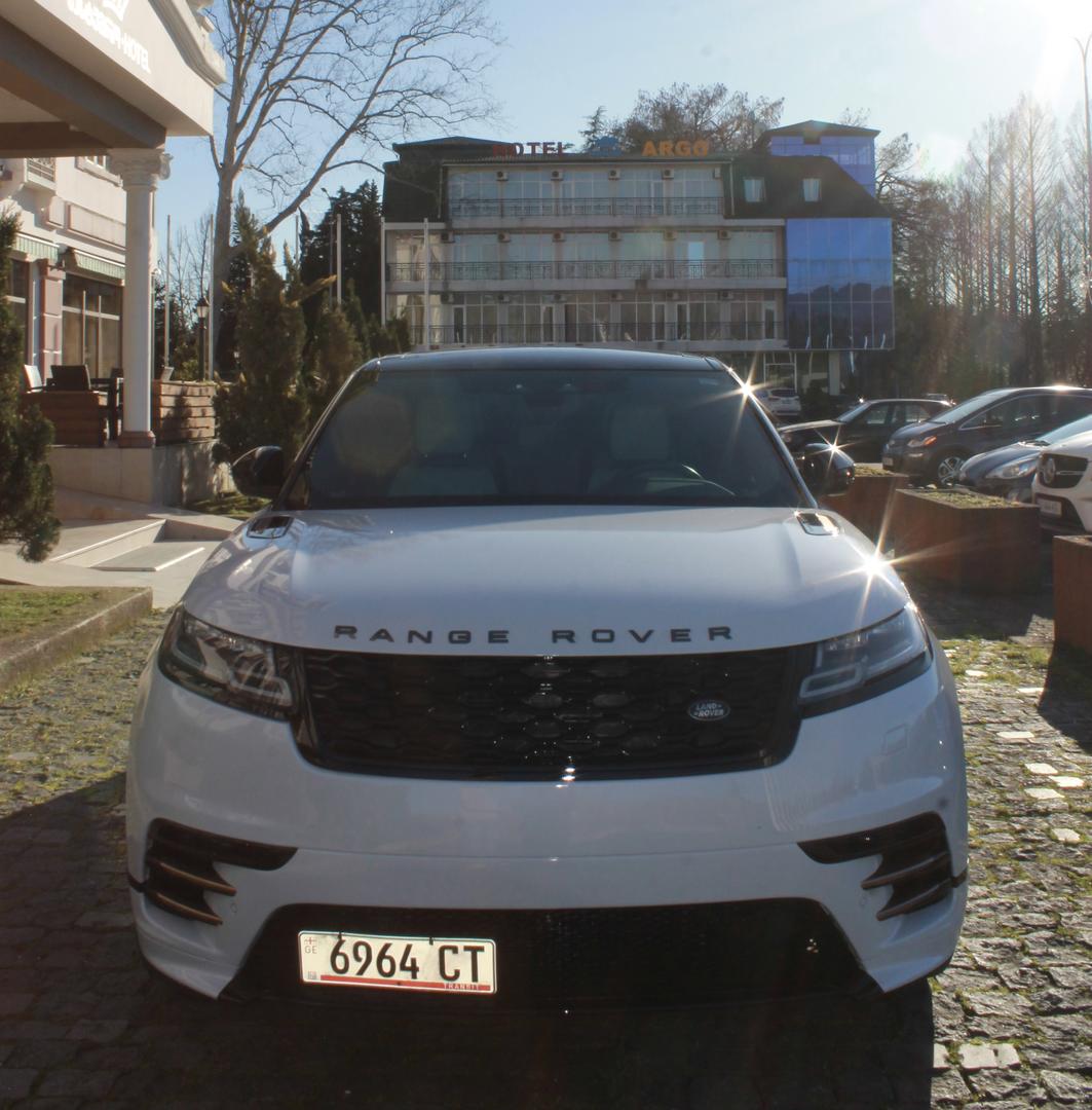 Land Rover Range Rover Velar 2021 — photo 2