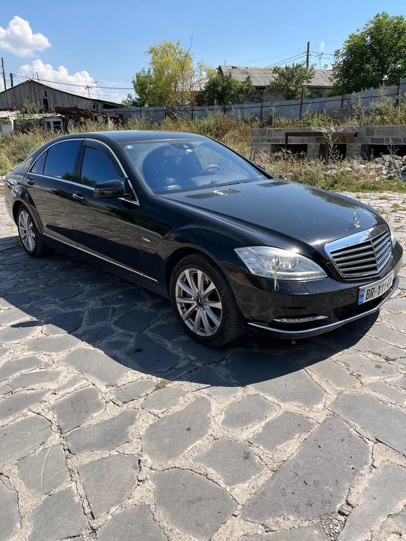 Mercedes-Benz S 550 2010 — photo 2