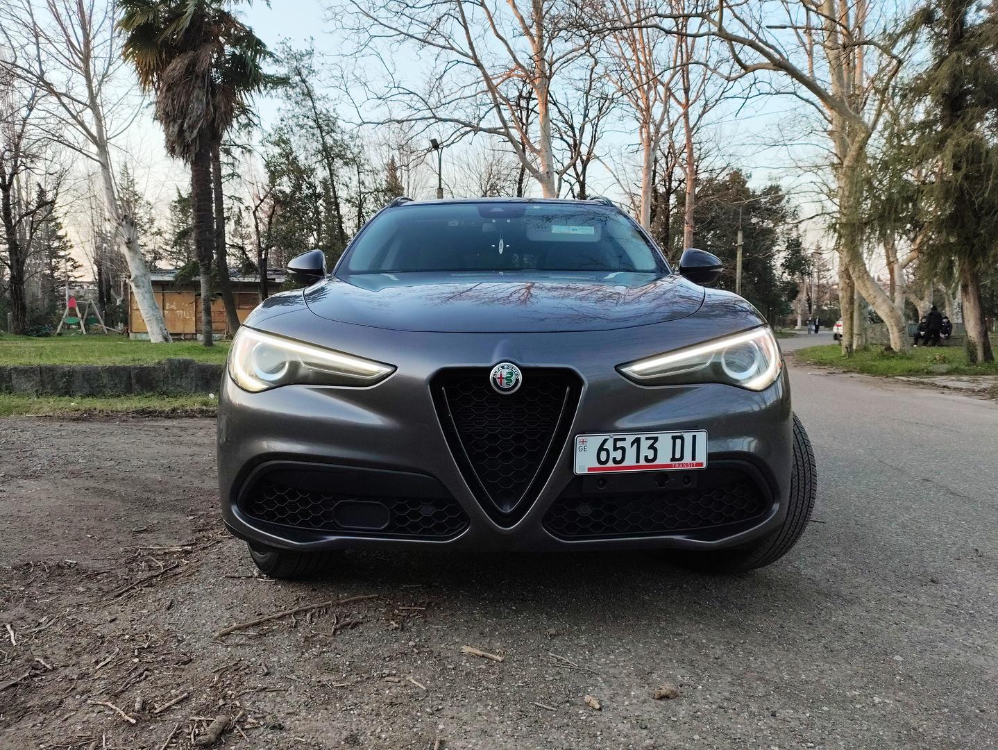 Alfa Romeo Stelvio 2019 — photo 2