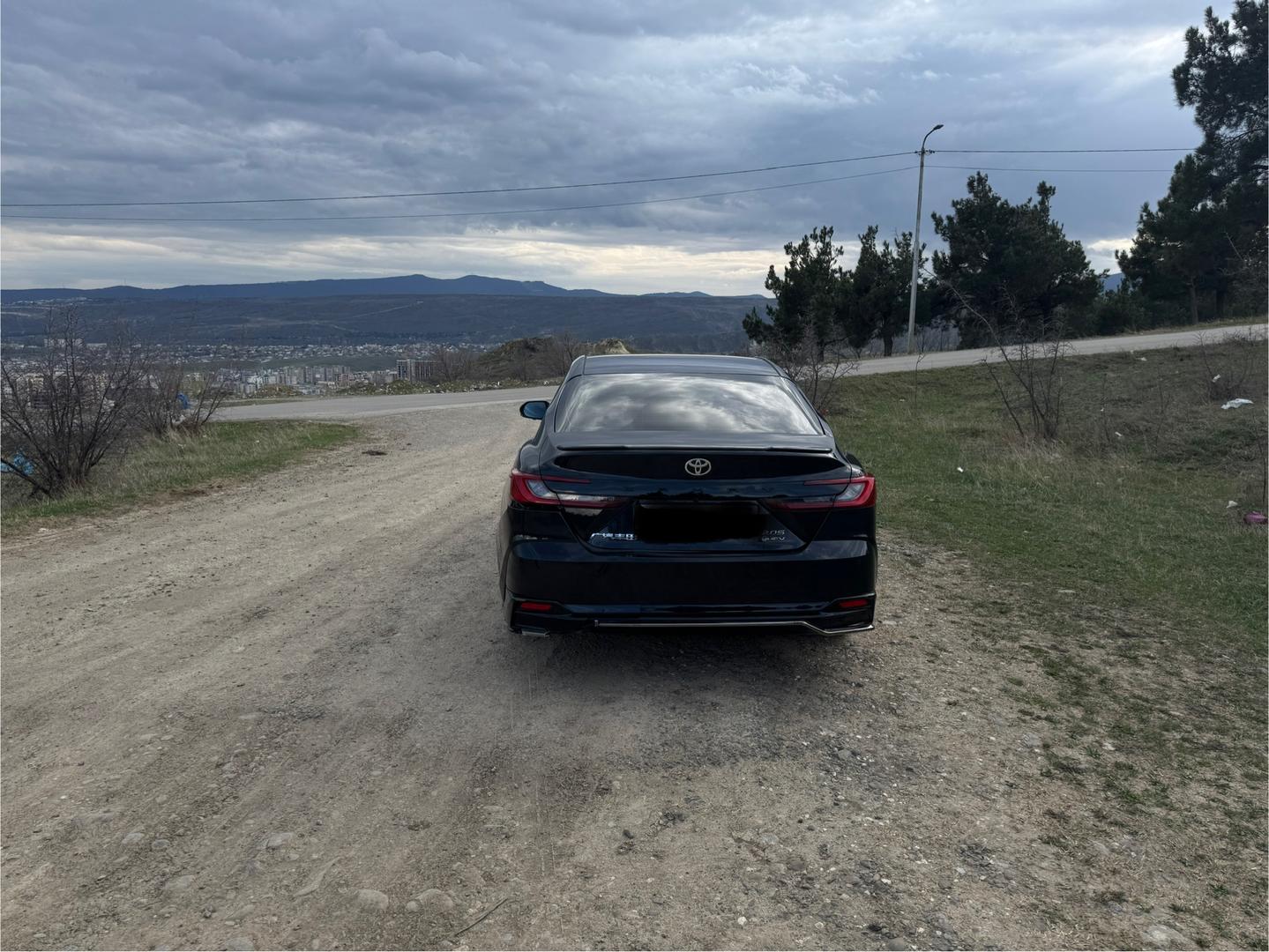 Toyota Camry 2025 — photo 2
