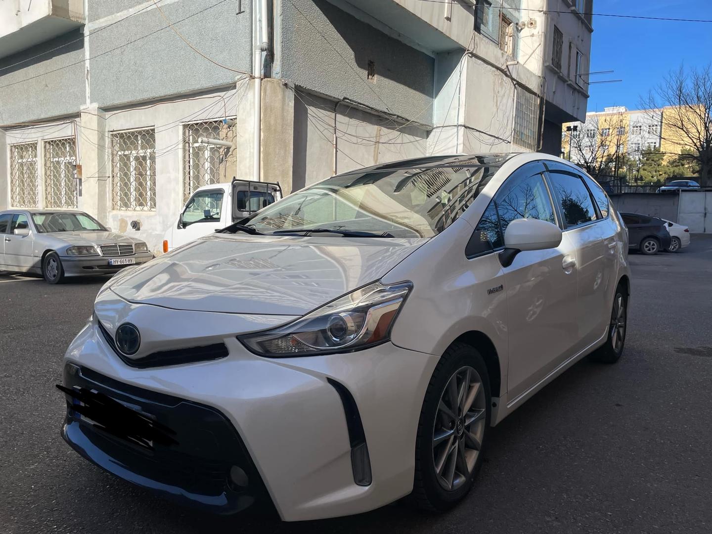 Toyota Prius V