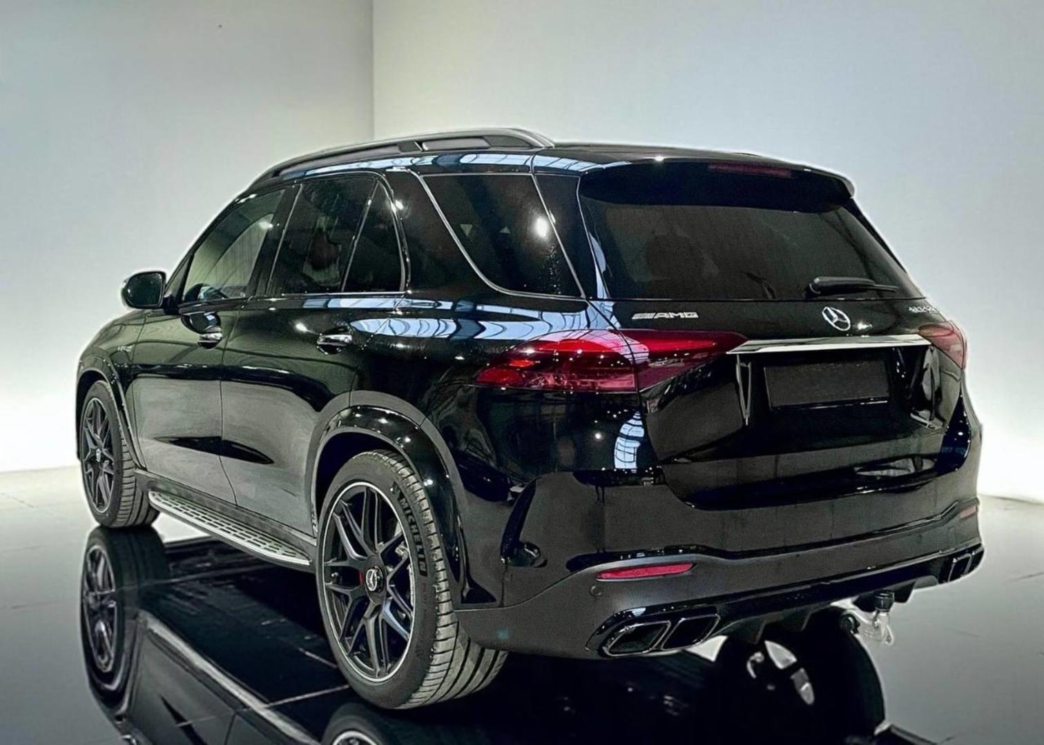 Mercedes-Benz GLE 63 2025 — photo 2