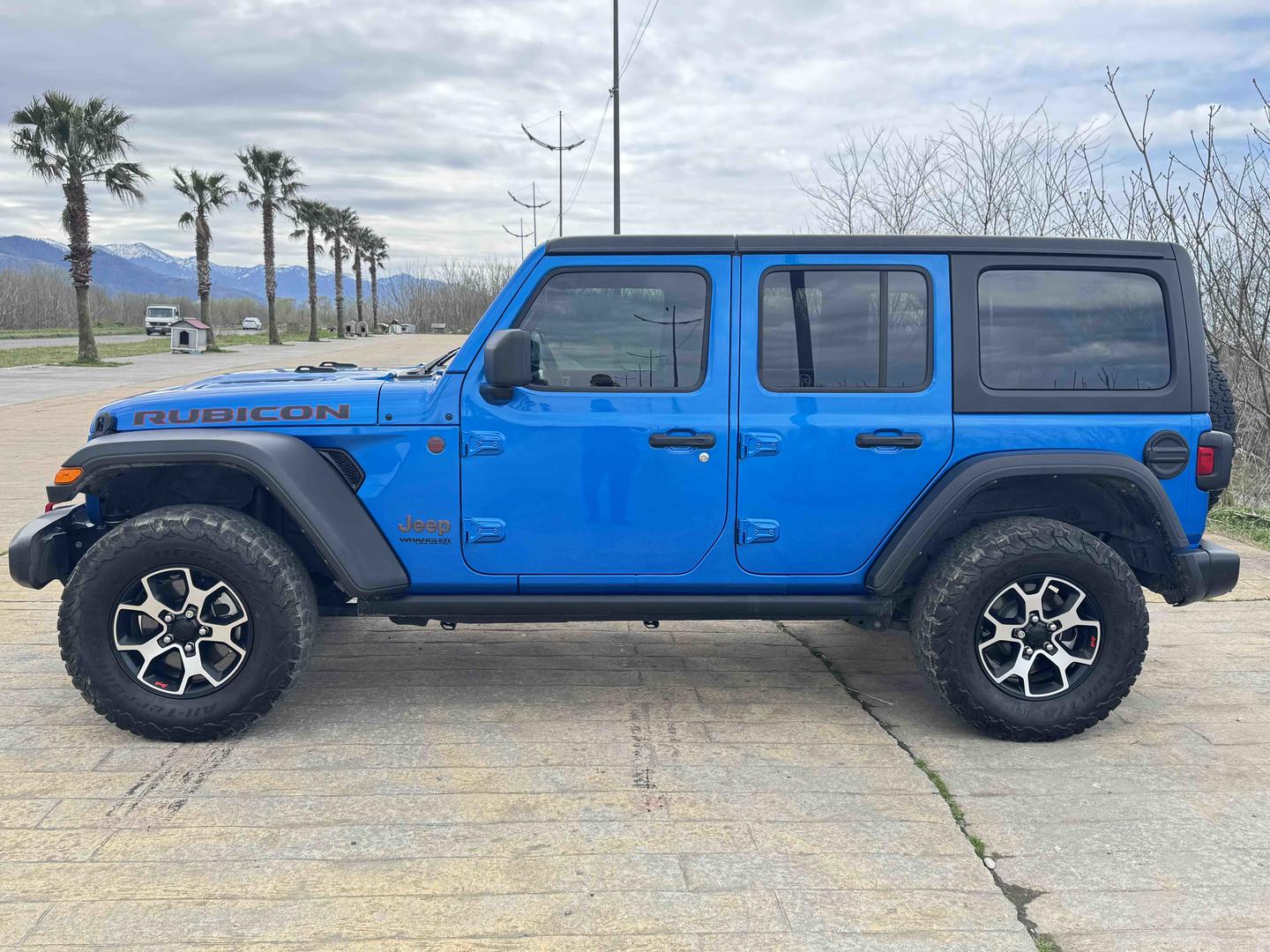 Jeep Wrangler 2021 — photo 2