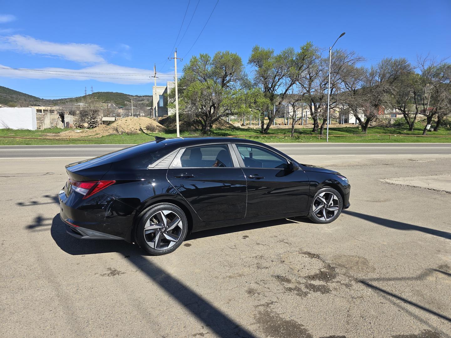 Hyundai Elantra 2023 — photo 2