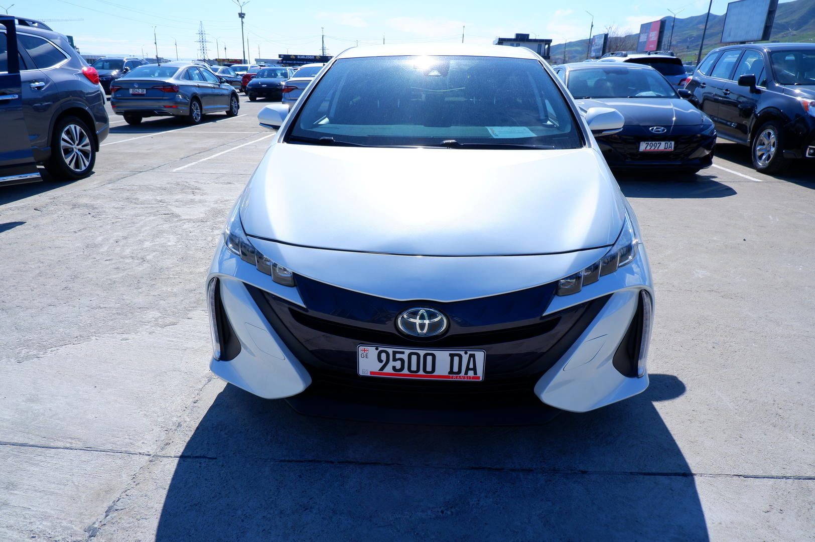 Toyota Prius Prime 2021 — photo 2