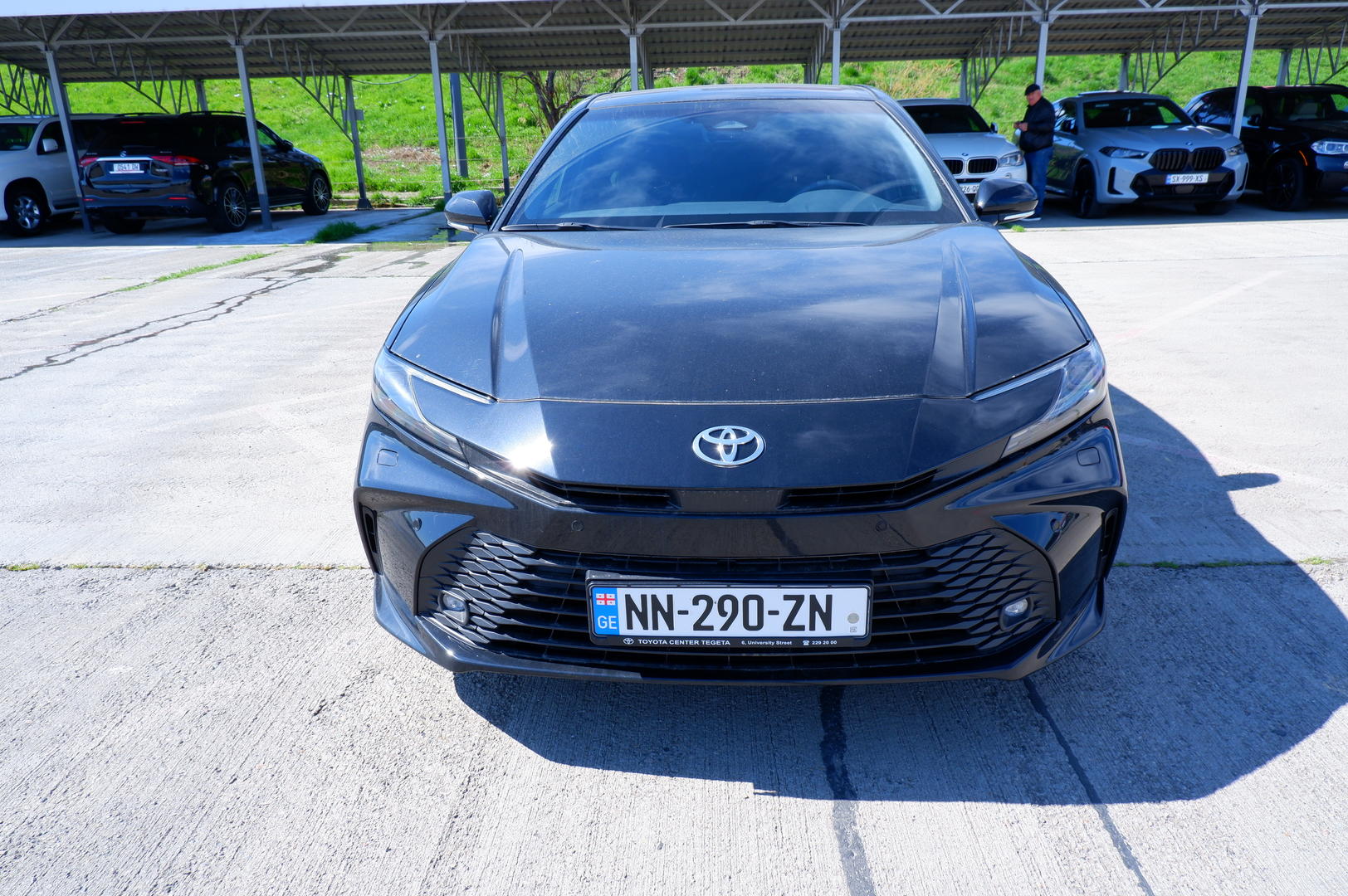 Toyota Camry 2025 — photo 2