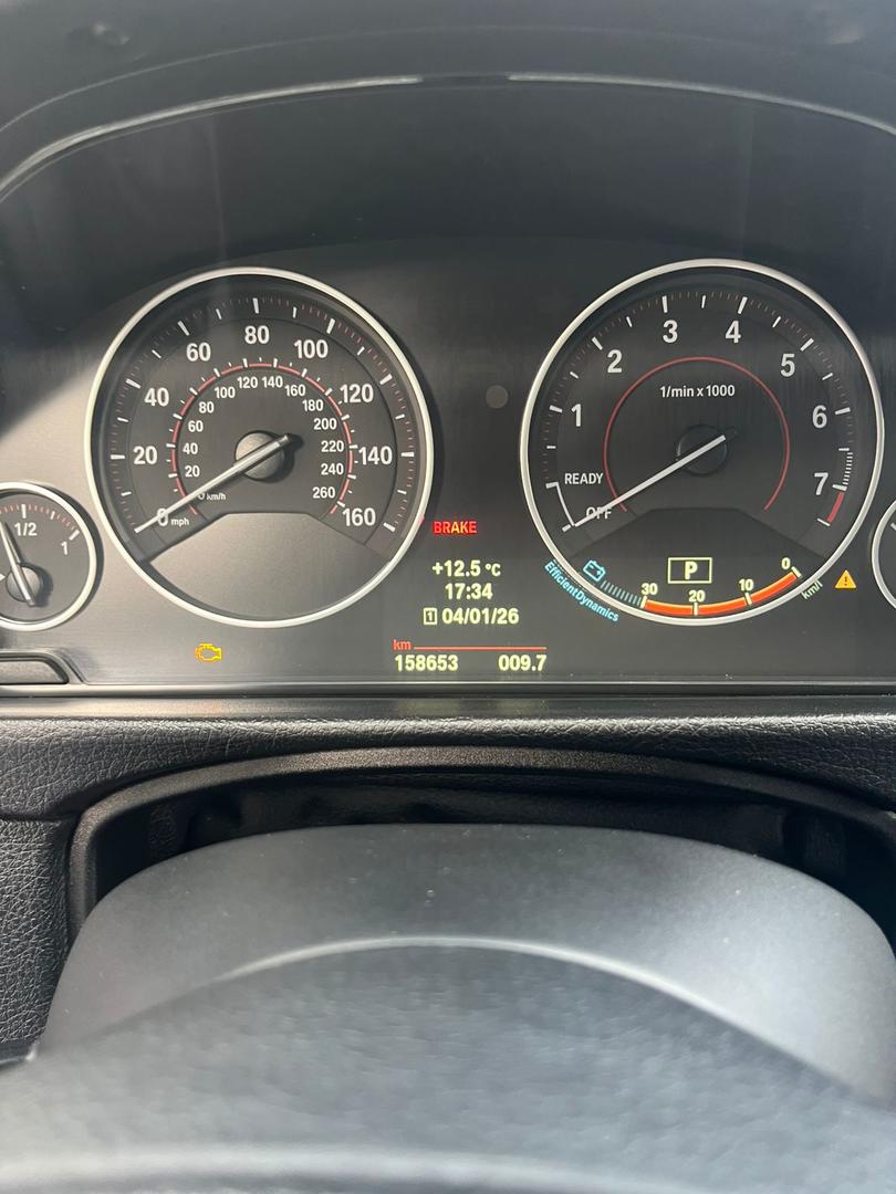 BMW 335 2013 — photo 2
