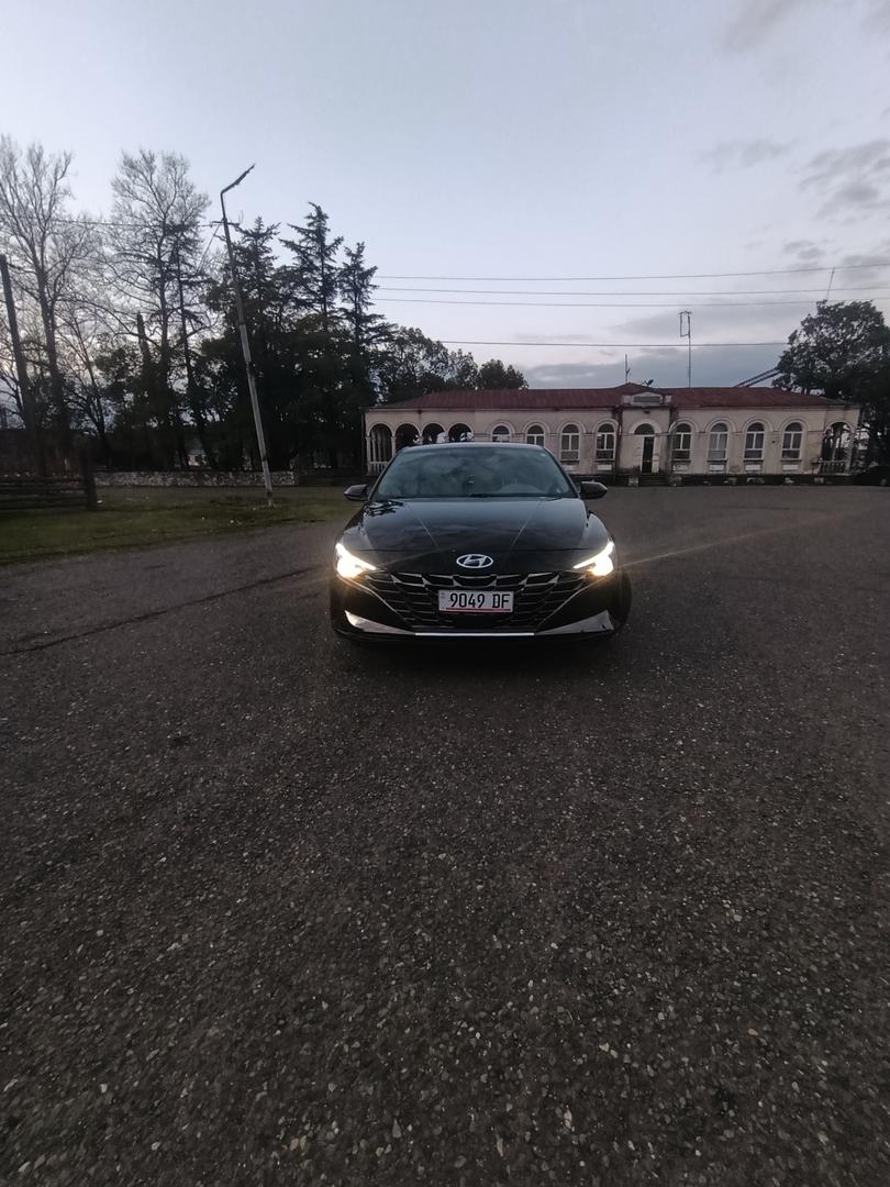 Hyundai Elantra 2023 — photo 2