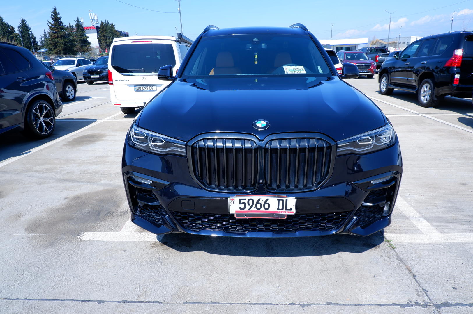 BMW X7 2019 — photo 2