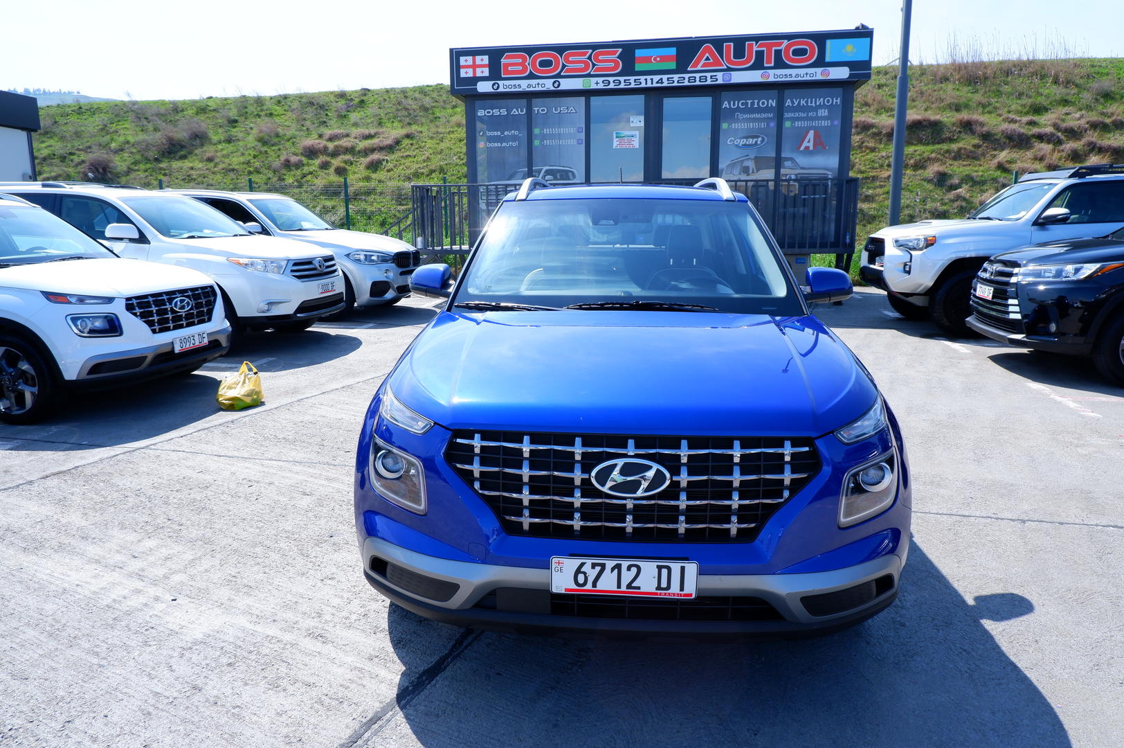 Hyundai Venue 2023 — photo 2