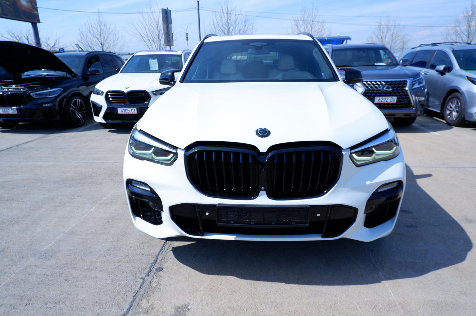 BMW X5 2019 — photo 2