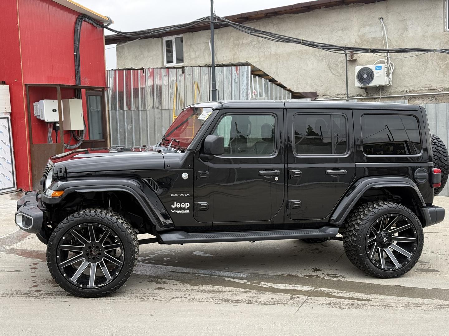Jeep Wrangler 2020 — photo 2