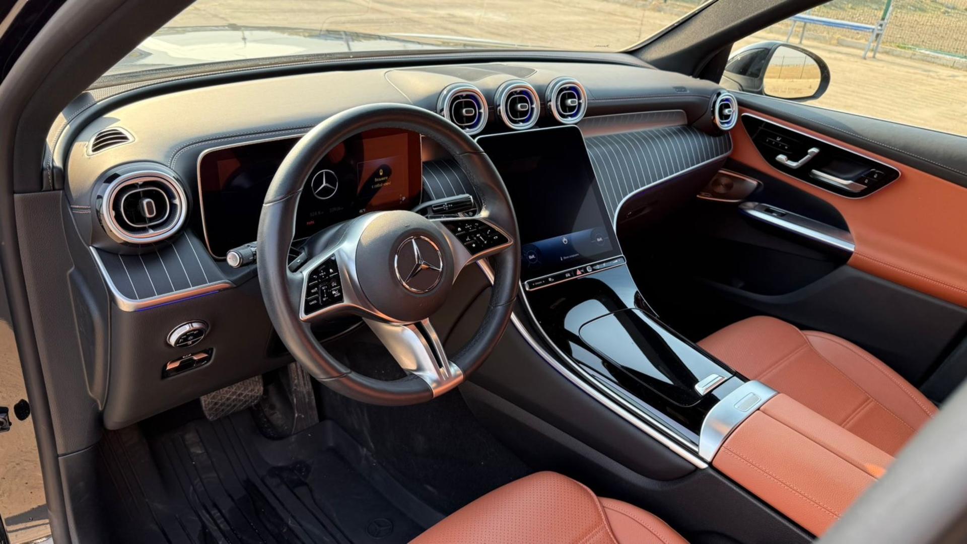 Mercedes-Benz GLC 300 2023 — photo 2