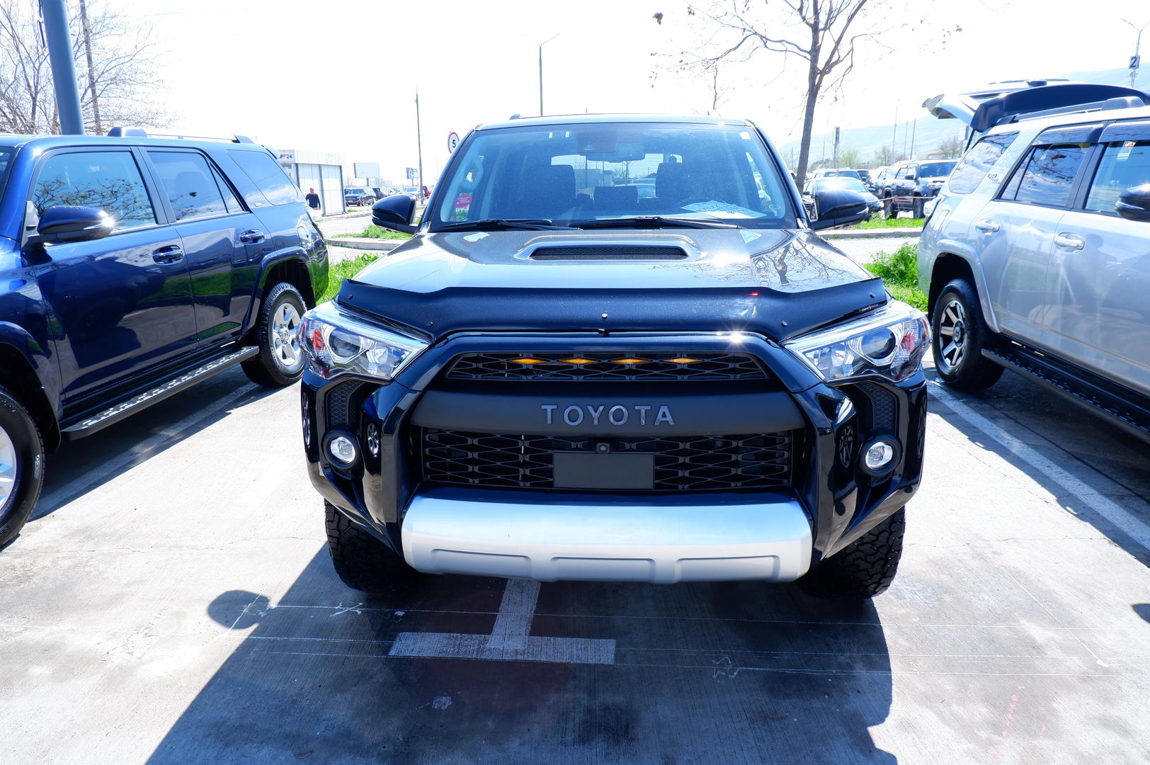 Toyota 4Runner 2022 — photo 2