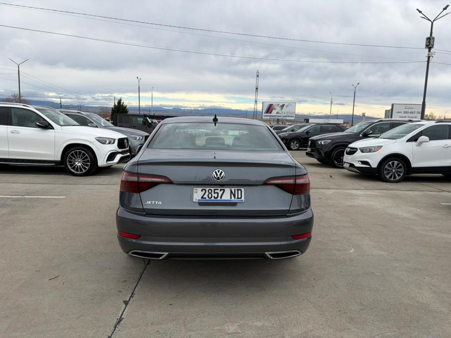 Volkswagen Jetta 2021 — photo 2
