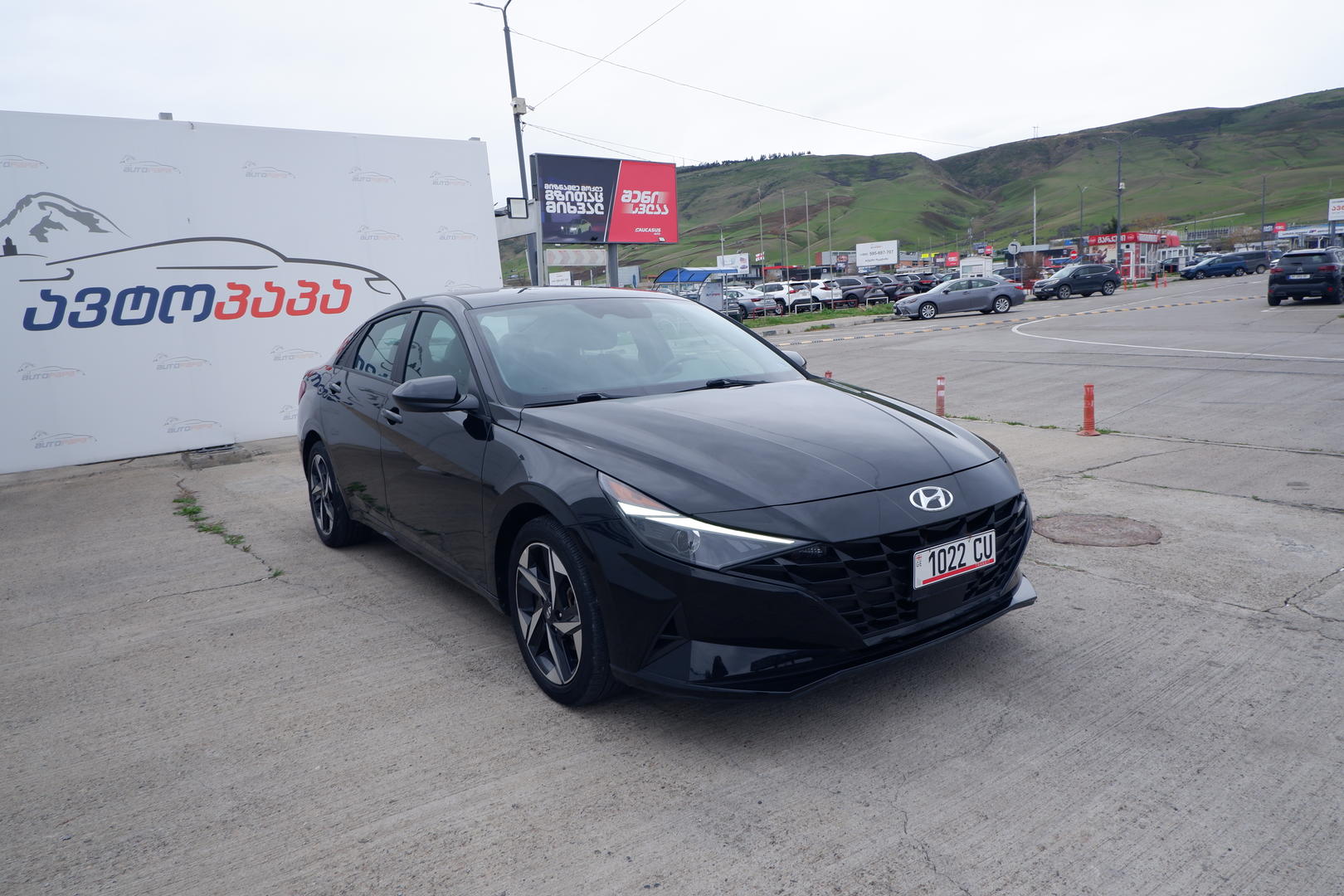 Hyundai Elantra 2022 — photo 2