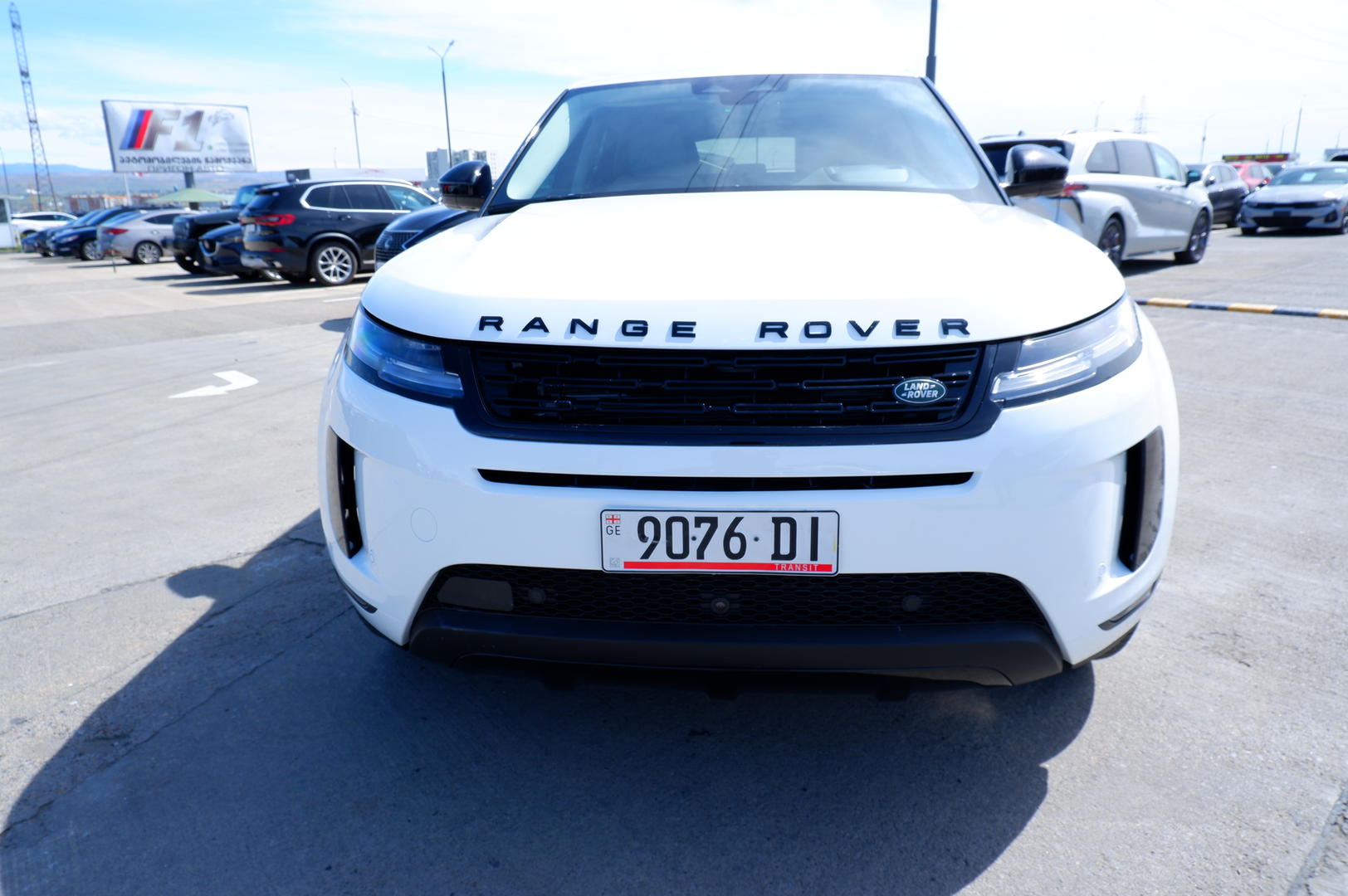 Land Rover Range Rover Evoque 2025 — photo 2