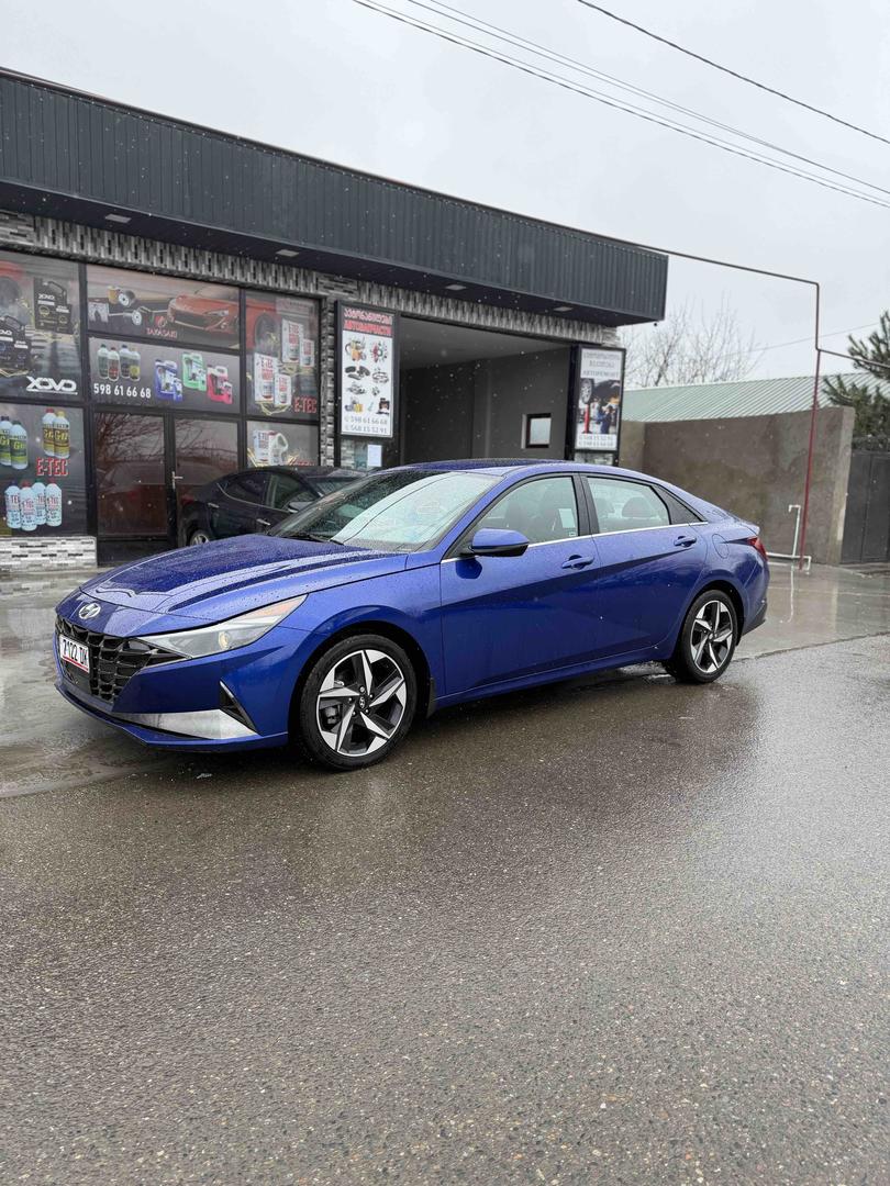 Hyundai Elantra 2022 — photo 2