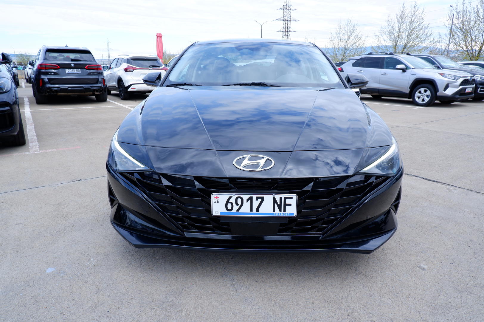 Hyundai Elantra 2023 — photo 2