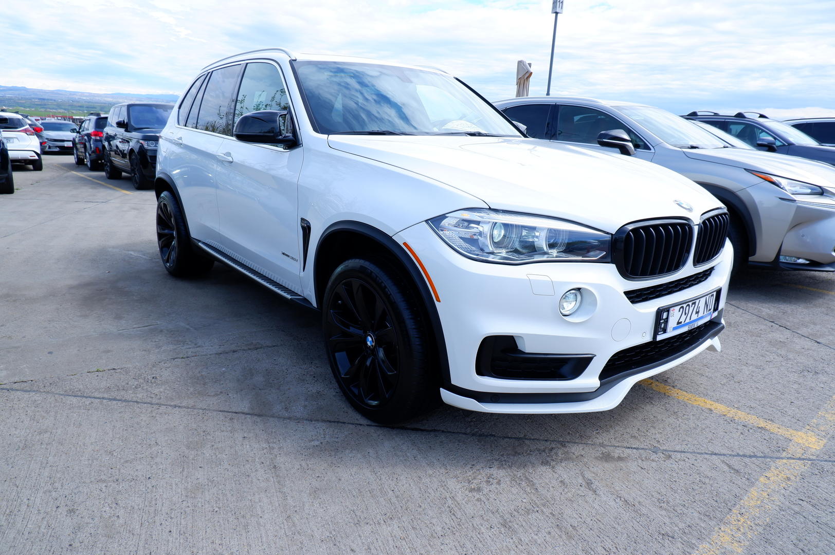 BMW X5 2017 — photo 2