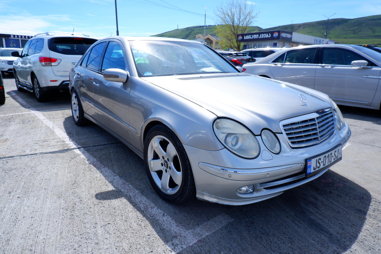Mercedes-Benz E 211 2005 — photo 2