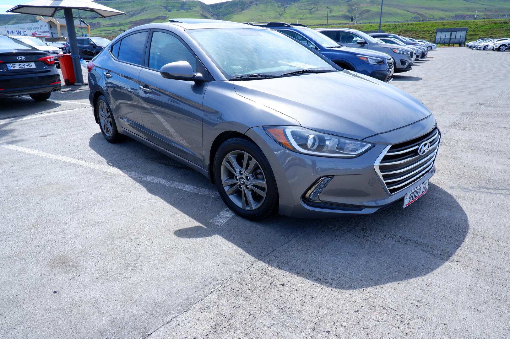 Hyundai Elantra 2018 — photo 2