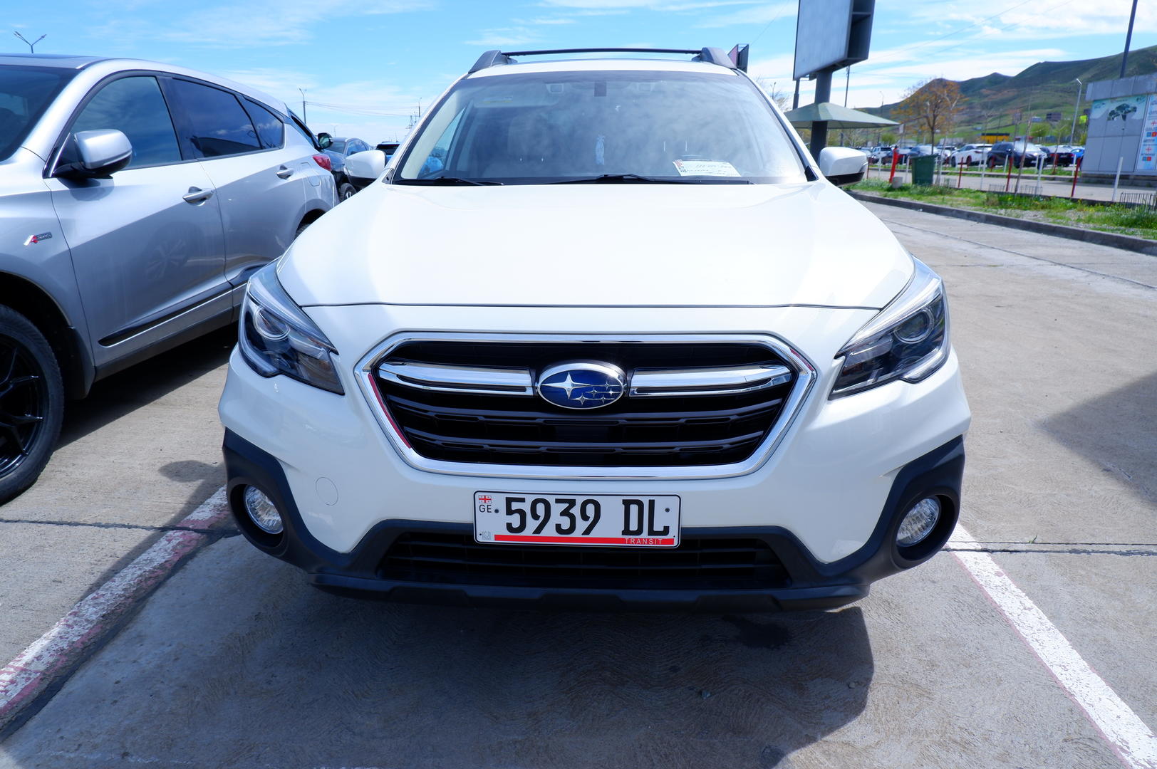 Subaru Outback 2017 — photo 2