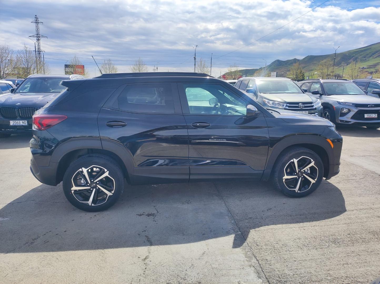 Chevrolet Trailblazer 2022 — photo 2